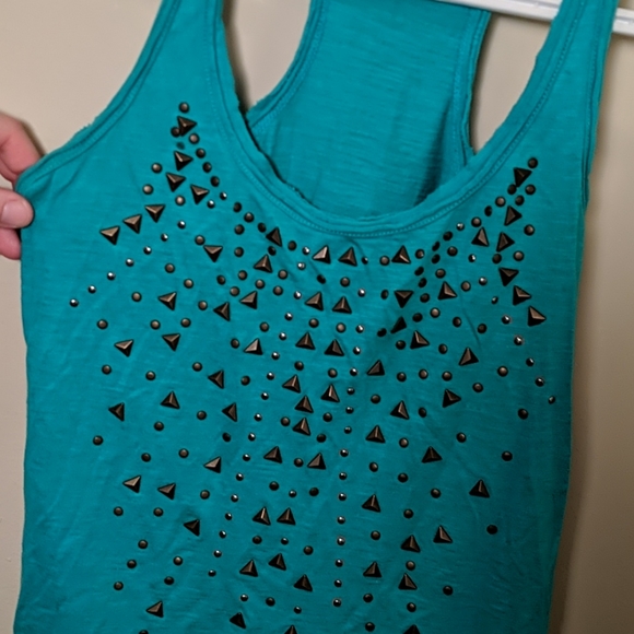 Studded tank top - Picture 2 of 3